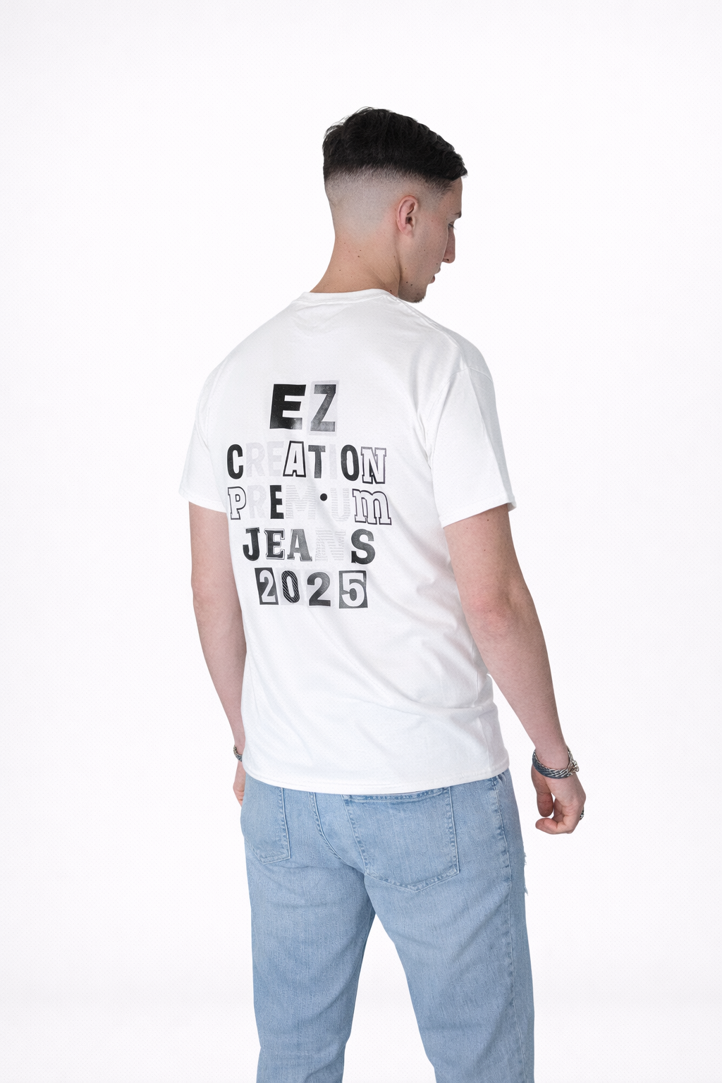 T-shirt. Personnalisation sur vêtement